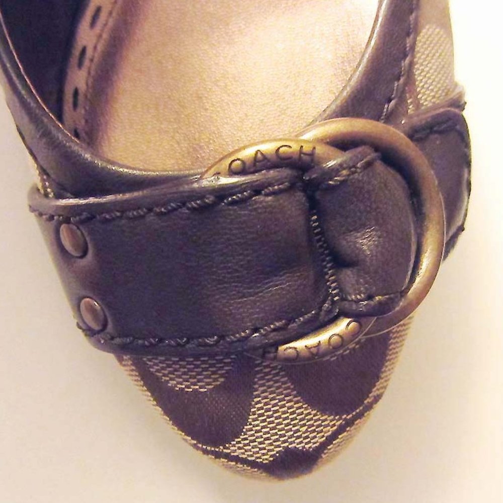 new COACH Millie monogram fabric buckle wedge 8 B - Picture 7 of 7